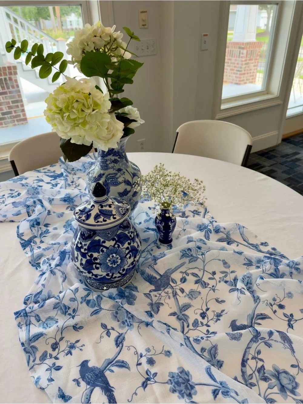 Blue and white chinoiserie ginger jar table runners